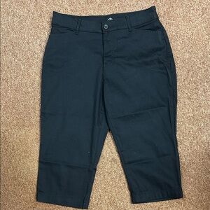 St. John's Bay Women’s Black Capri Pants size 12 Like New